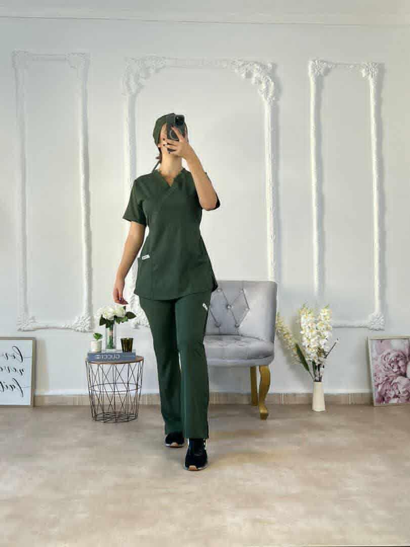 Tenue medecine a la mode