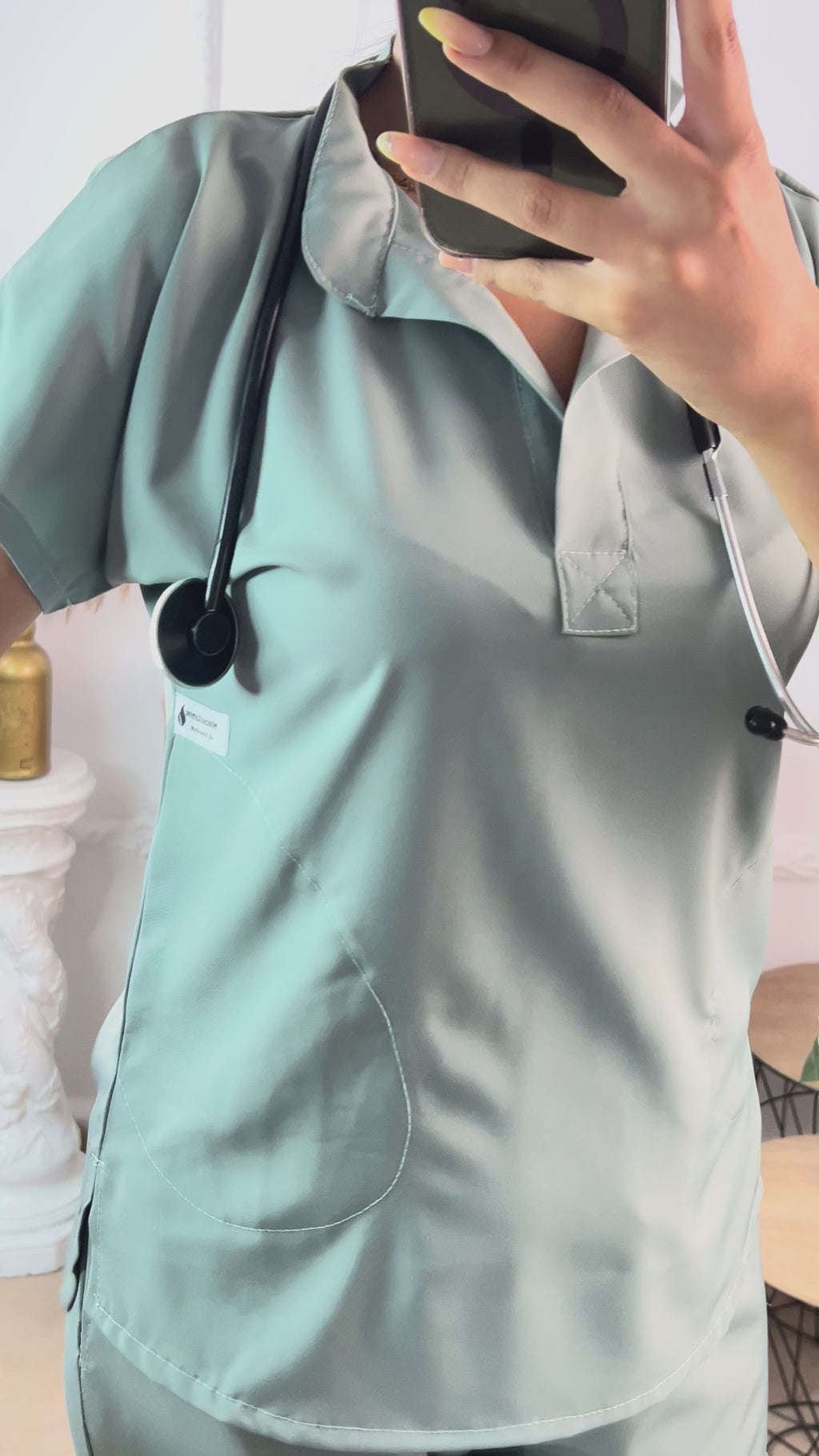 TENUE col officier medecine a la mode